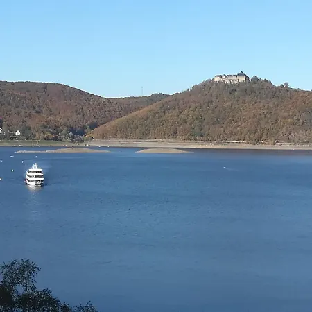 Edersonne アパート *